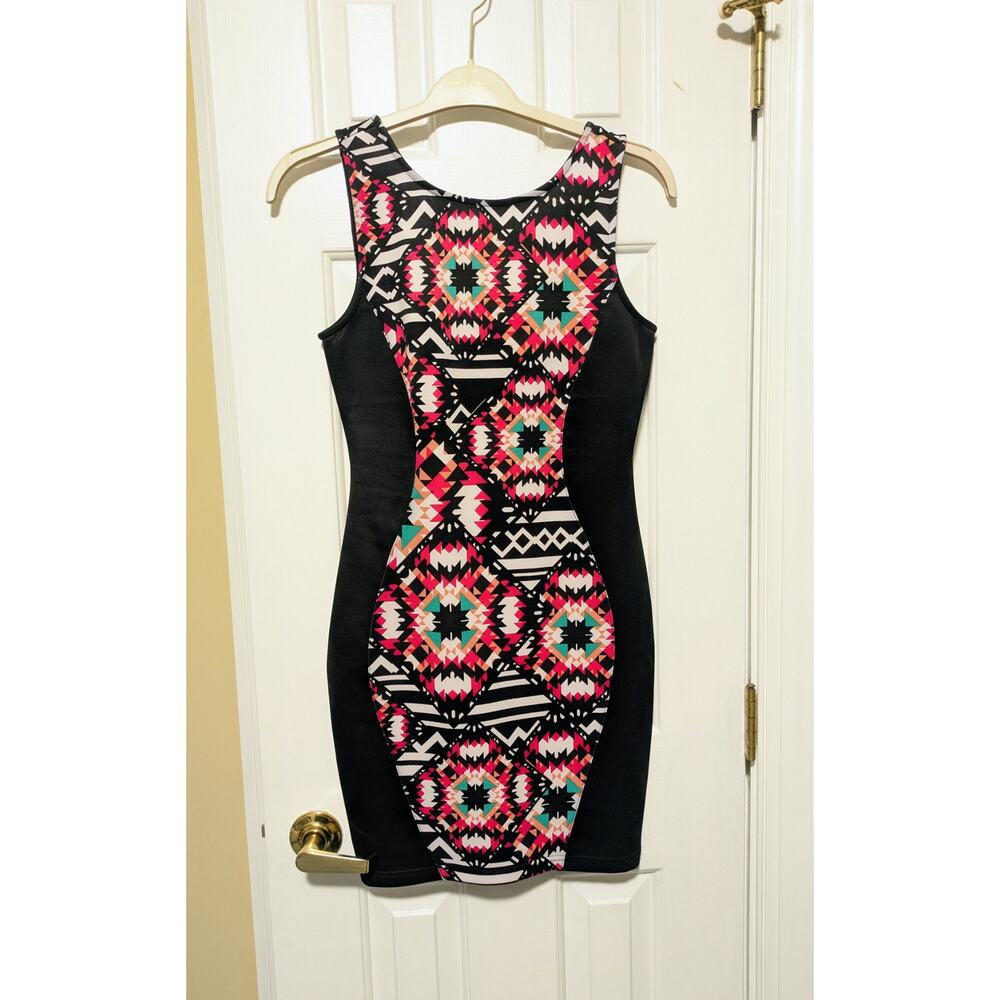 Body Central - Women's Black Geometric Aztec Print Bodycon Mini Dress - Sz M